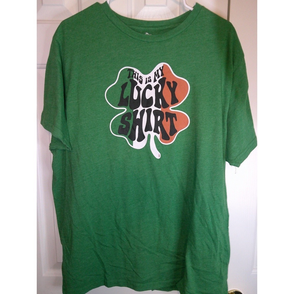 Celebrate St Patrick's‎ Day Lucky Shirt Clover Graphic Tee XL/XG
